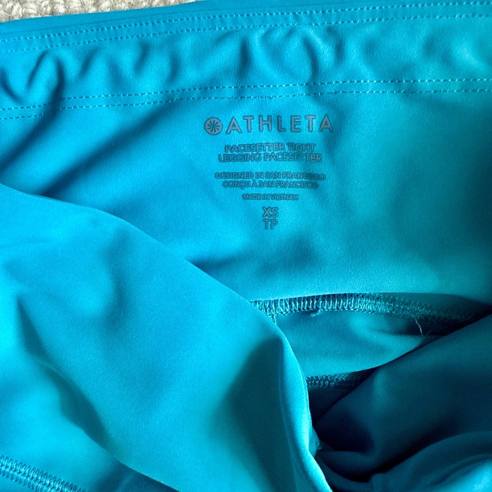 Athleta Turquoise Pacesetter 7/8 Leggings View 3